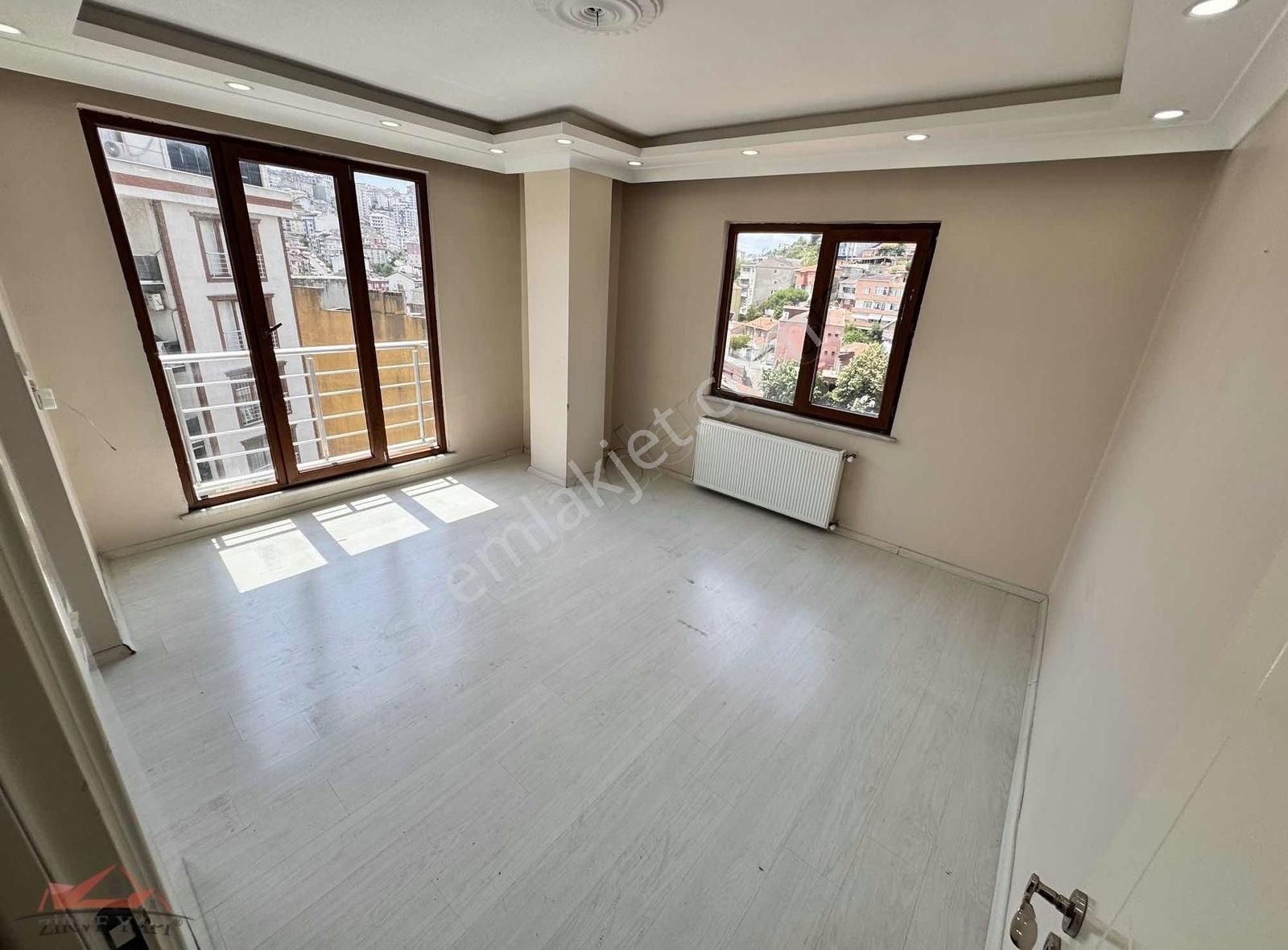 Acil Karadolap Site İçi Boş 6.kat 2+1 80m2 Balkonlu 4.900.000tl