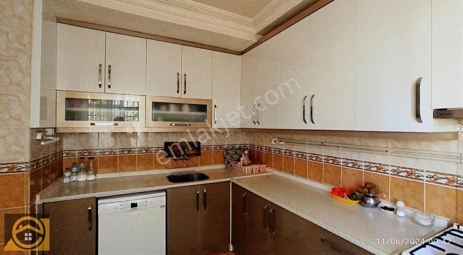 Ekon'dan Beyhekim Şafak Caddesi Yakın Satılık Triplex Villa