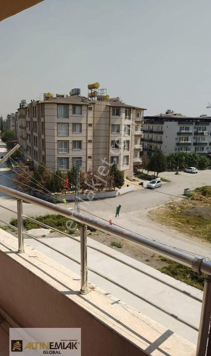 Hastaneye Yakın, Balkonlu, Rüzgarlı, Manzaralı, 3.kat