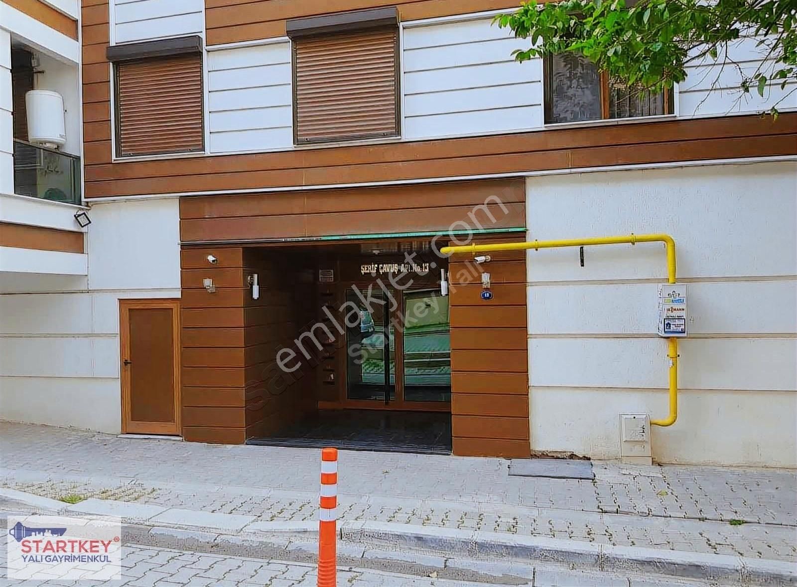 Karşıyaka Fikri Altay'da Satılık 3+1 Daire