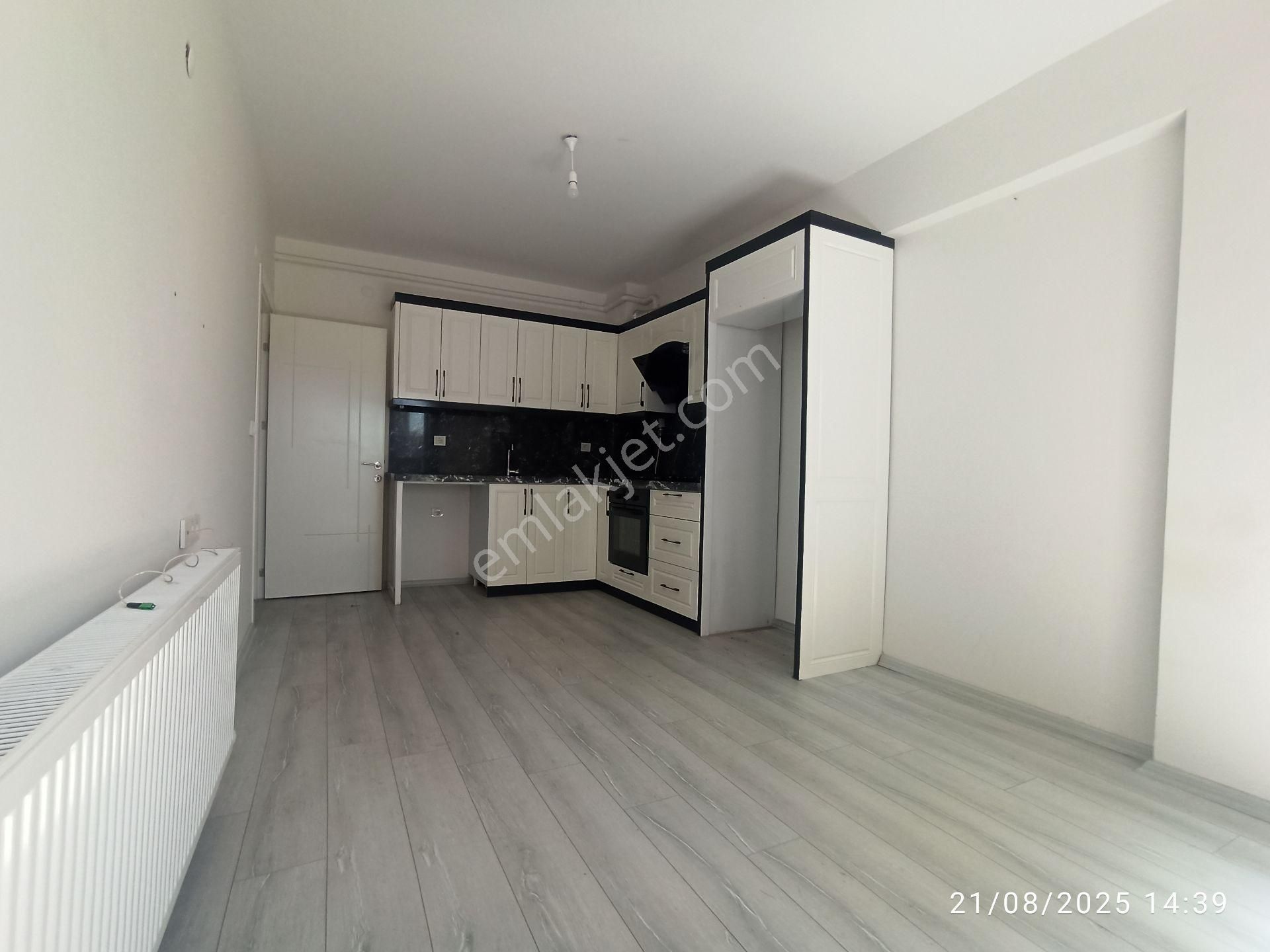 Çiğli Uğur Mumcu Mahallesi Kiralık 1+1 Doğalgazlı Daire - Görsel 24