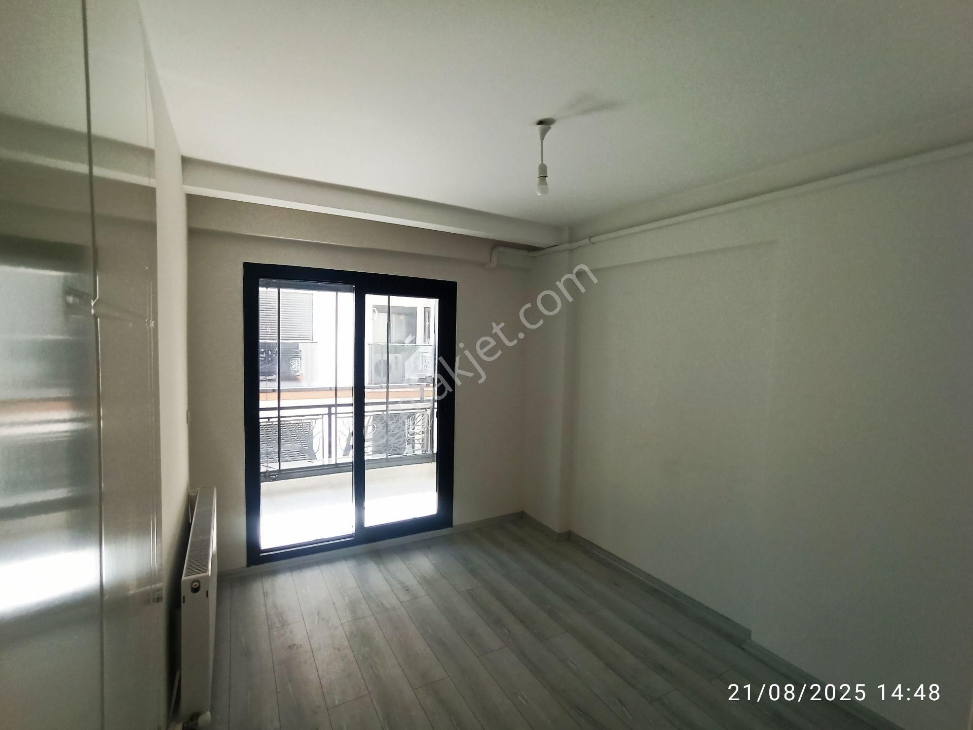 Çiğli Uğur Mumcu Mahallesi Kiralık 1+1 Doğalgazlı Daire - Görsel 26