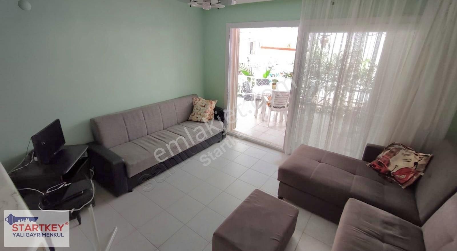 Kuşadası Avm Yakını Özel Plajlı Ege Venüs Sitesinde Satılık 3+1