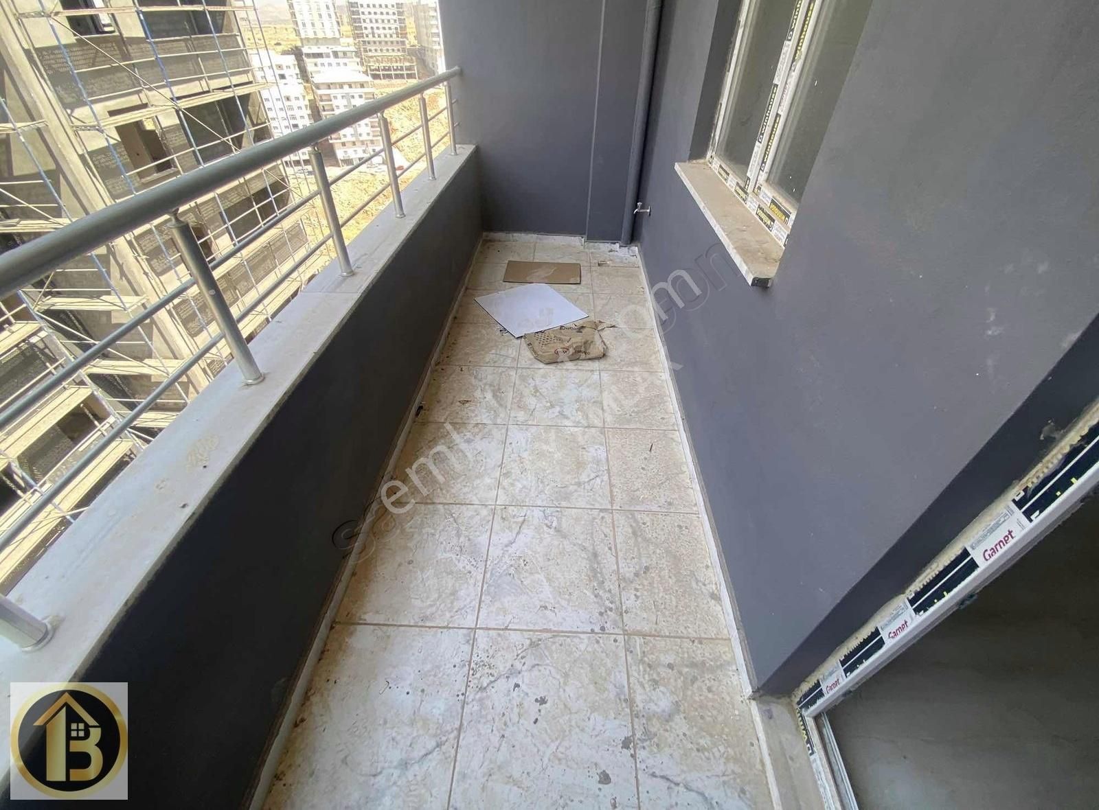 Hastahane Arkası Bölgenin En Büyük Satılık 1+1 Yüksek Arakatta - Görsel 23