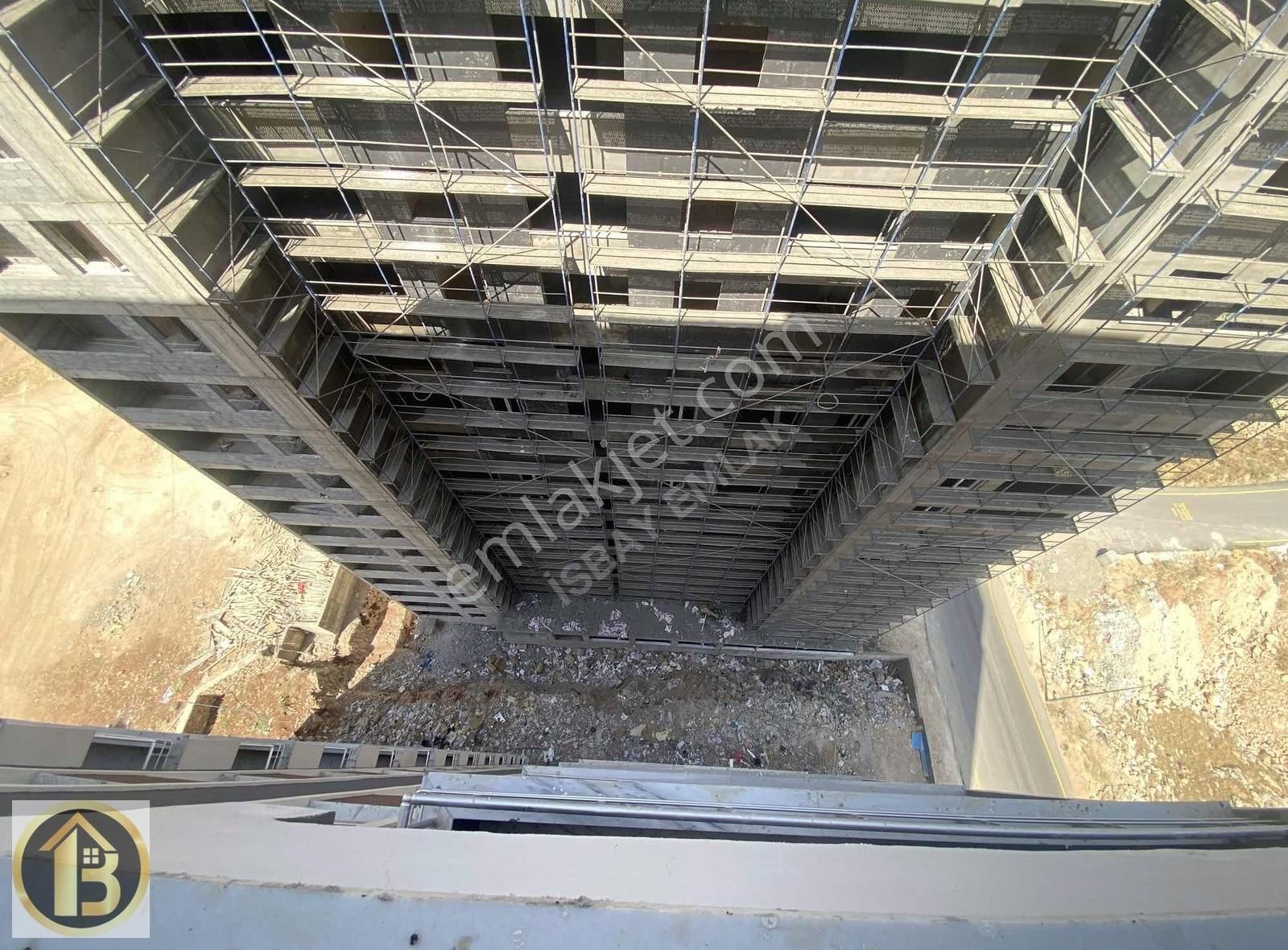 Hastahane Arkası Bölgenin En Büyük Satılık 1+1 Yüksek Arakatta - Görsel 6