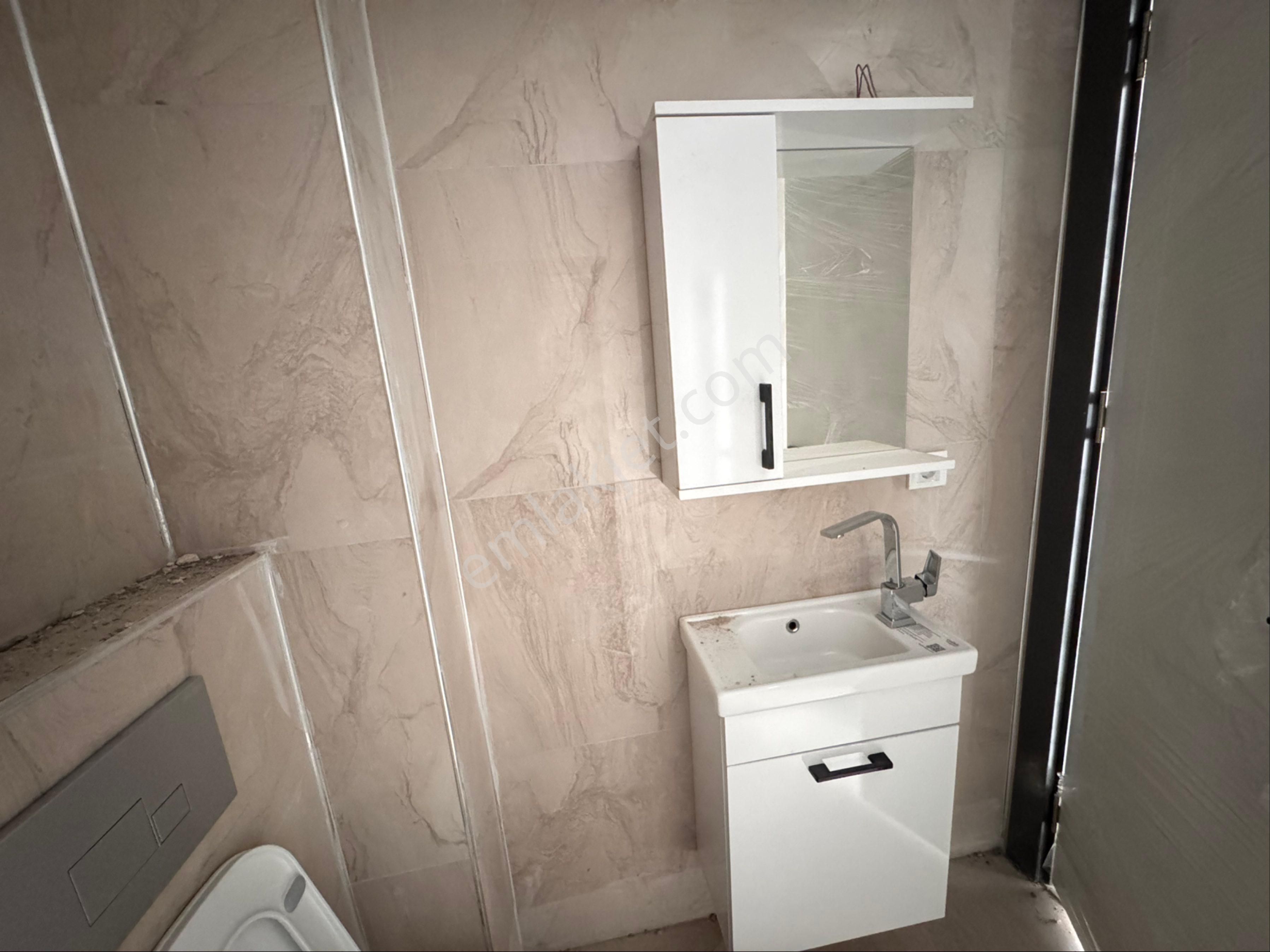 Her Yere Adım Mesafede Kombili Satılık 2+1 Lüks Daire - Görsel 18