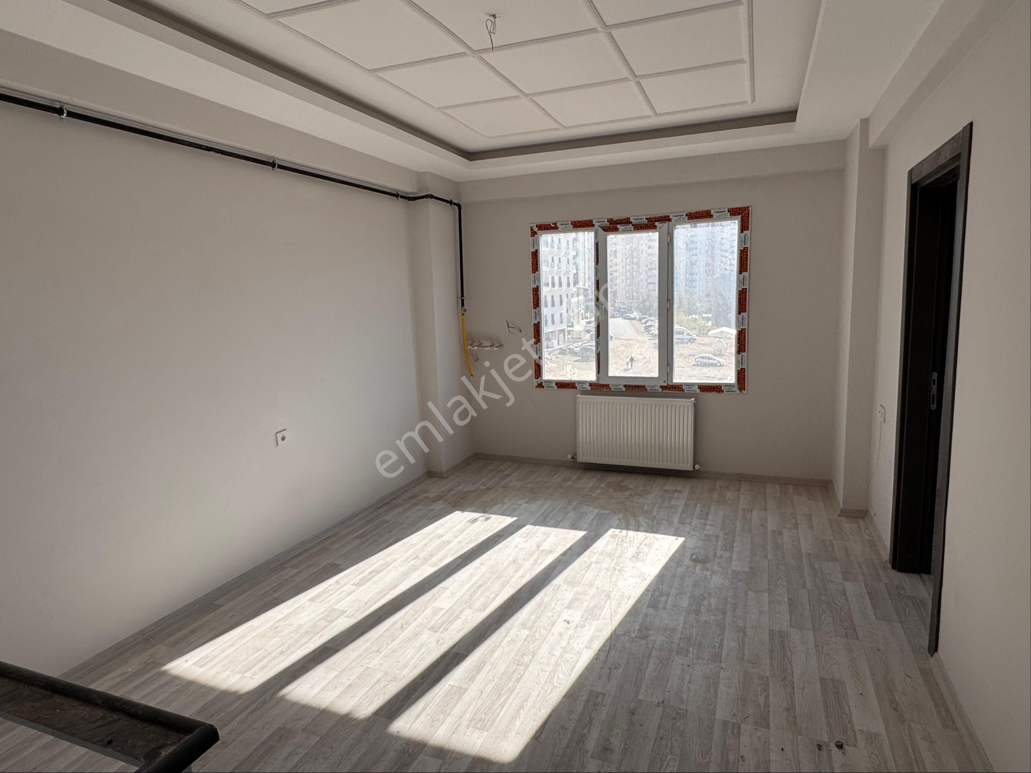 Her Yere Adım Mesafede Kombili Satılık 2+1 Lüks Daire - Görsel 4