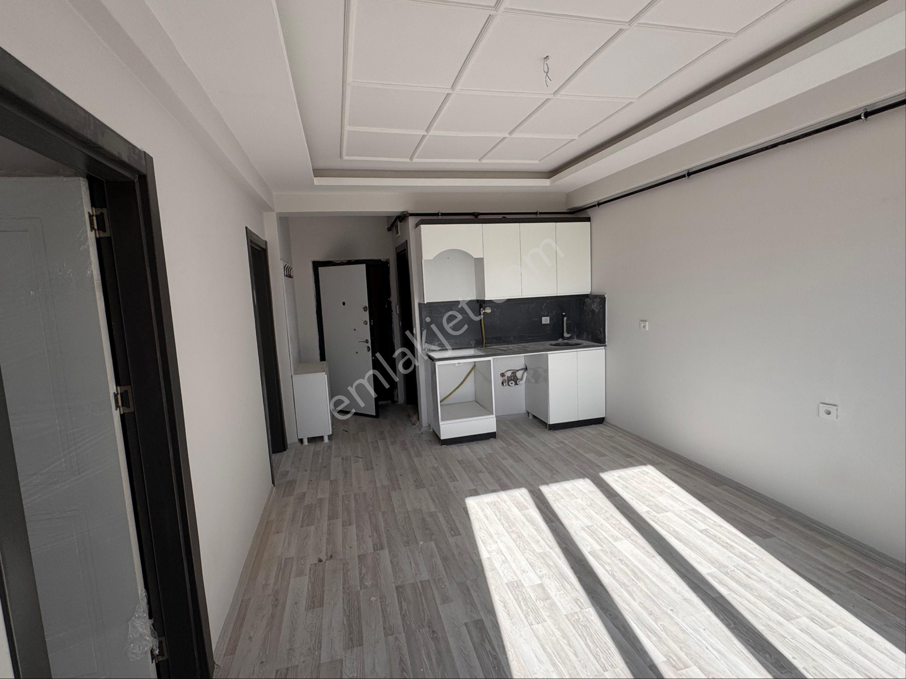 Her Yere Adım Mesafede Kombili Satılık 2+1 Lüks Daire