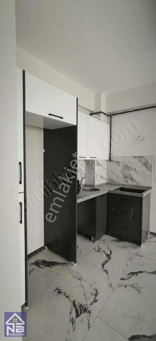 Akhisarda Kiralık 1+1 Sıfır Daire