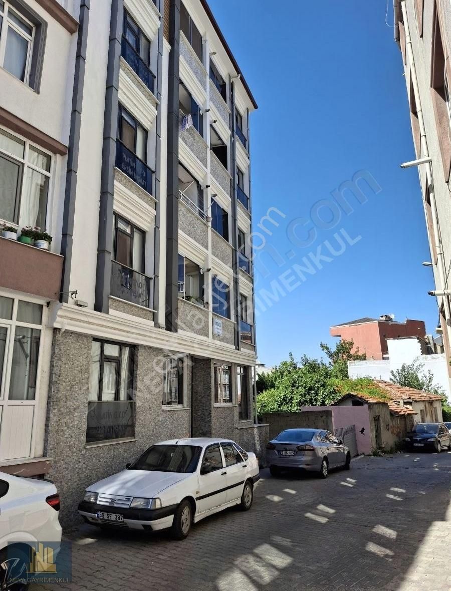 Satılık 2+1 Daire Çarşı Yakını