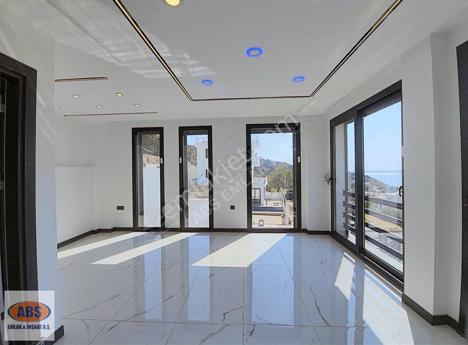 Didim Akbükte Köşe Başı / Deniz Manzaralı Satılık Villa - Görsel 16