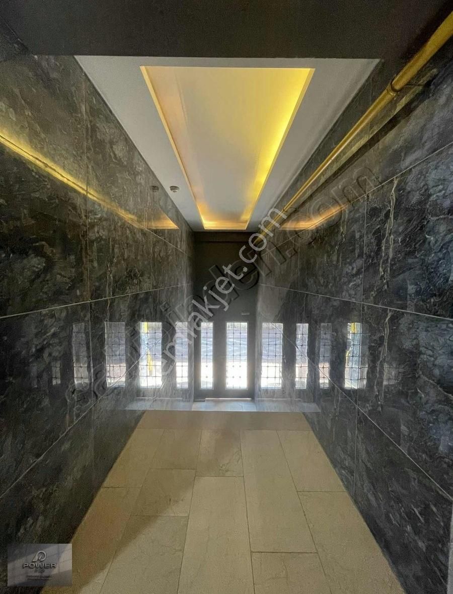 Power Gayrimenkulden Bulvar Caddesi Arasında 4+1