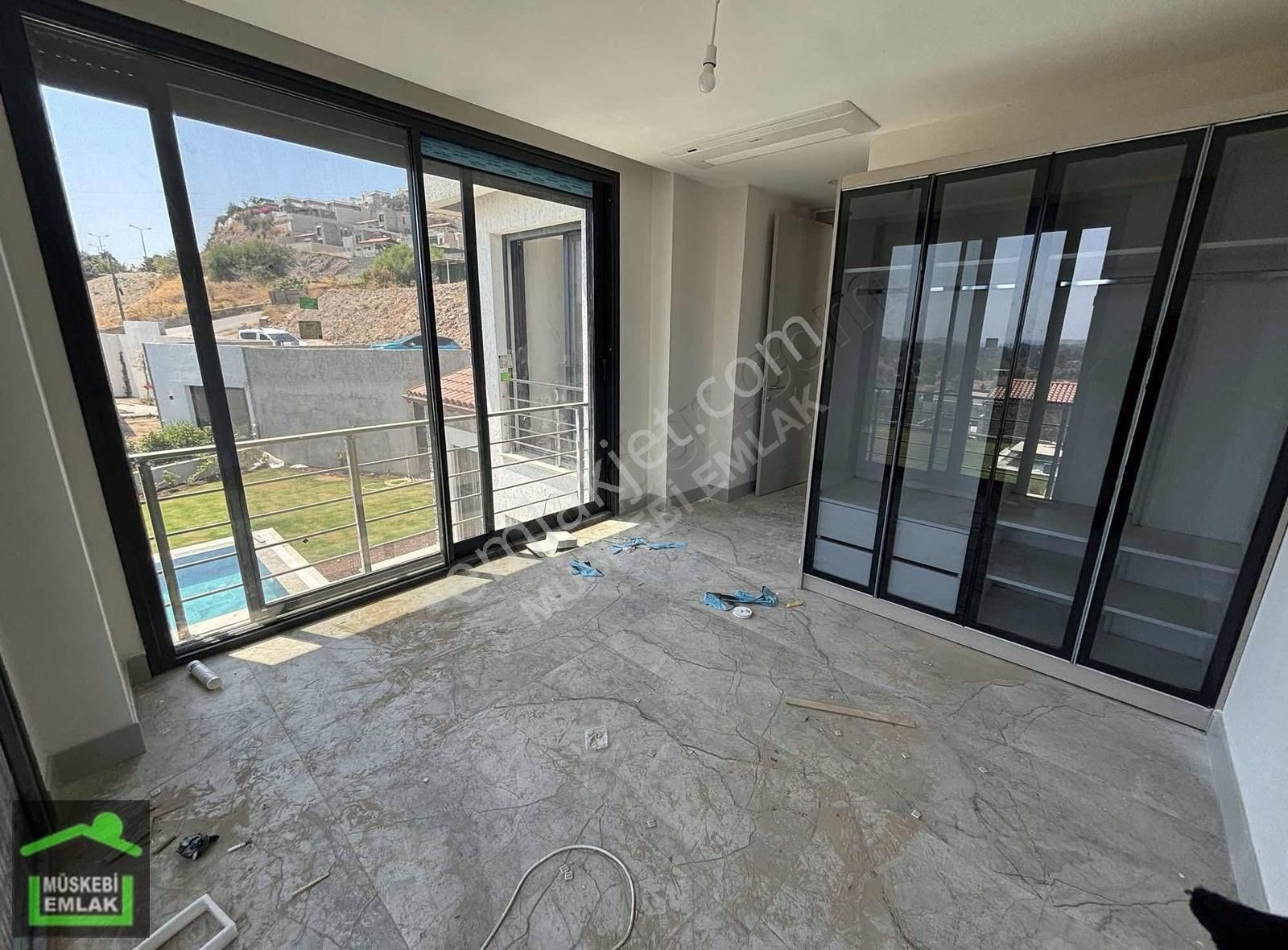 Ortakent Merkezde Müstakil Havuzlu 5+1 Tripleks Villa - Görsel 8