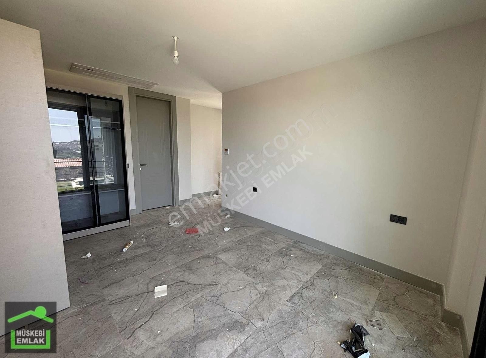 Ortakent Merkezde Müstakil Havuzlu 5+1 Tripleks Villa - Görsel 22