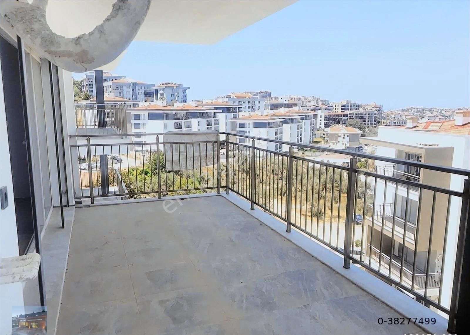 Kuşadası Nda Deniz Manzaralı Sıfır Havuzlu 3+1 Daire - Görsel 10