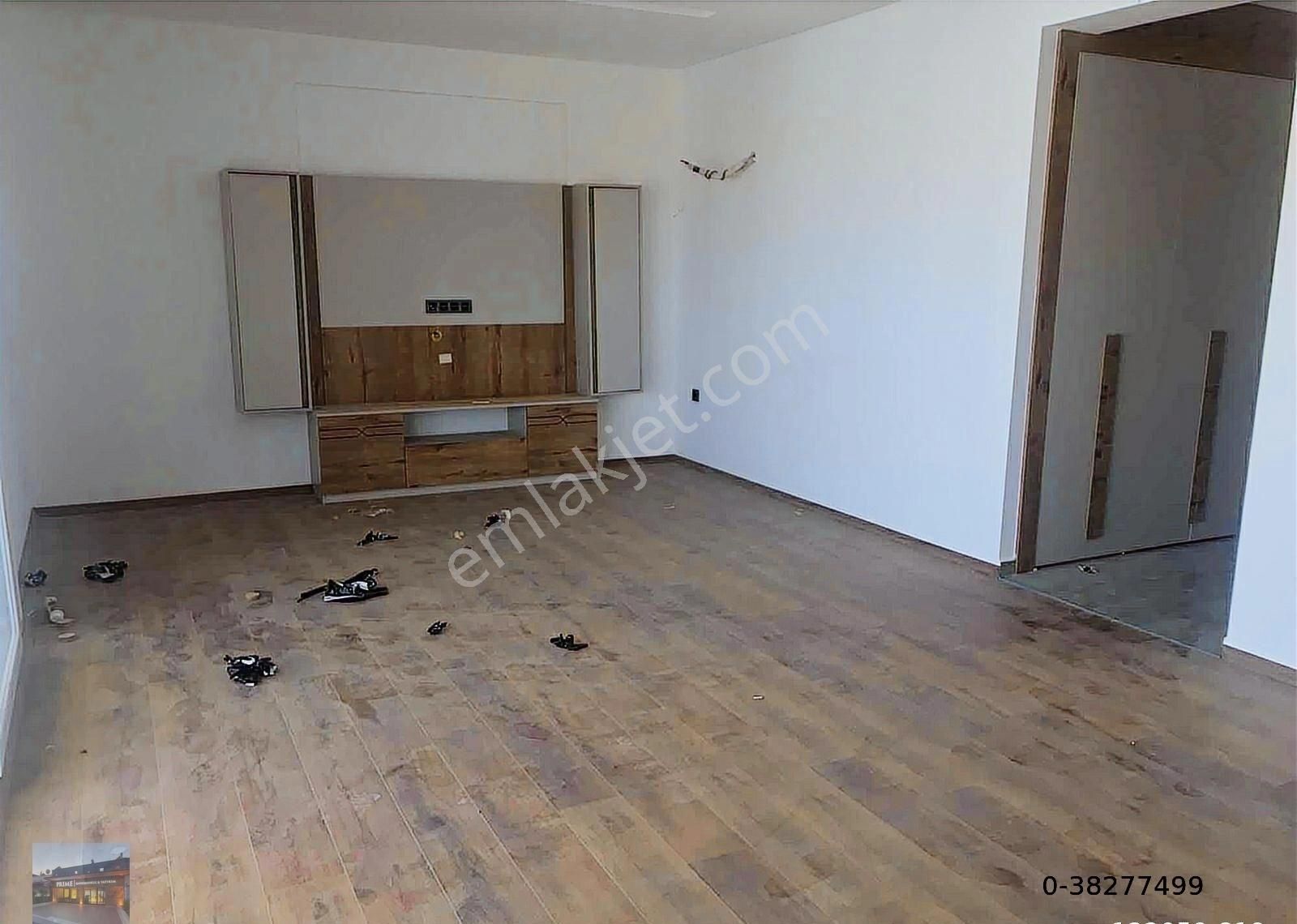 Kuşadası Nda Deniz Manzaralı Sıfır Havuzlu 3+1 Daire - Görsel 14