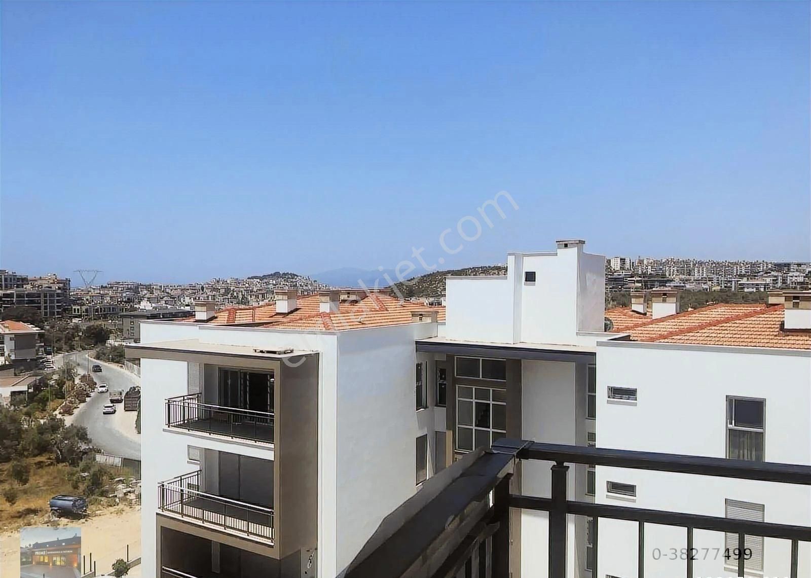 Kuşadası Nda Deniz Manzaralı Sıfır Havuzlu 3+1 Daire - Görsel 3