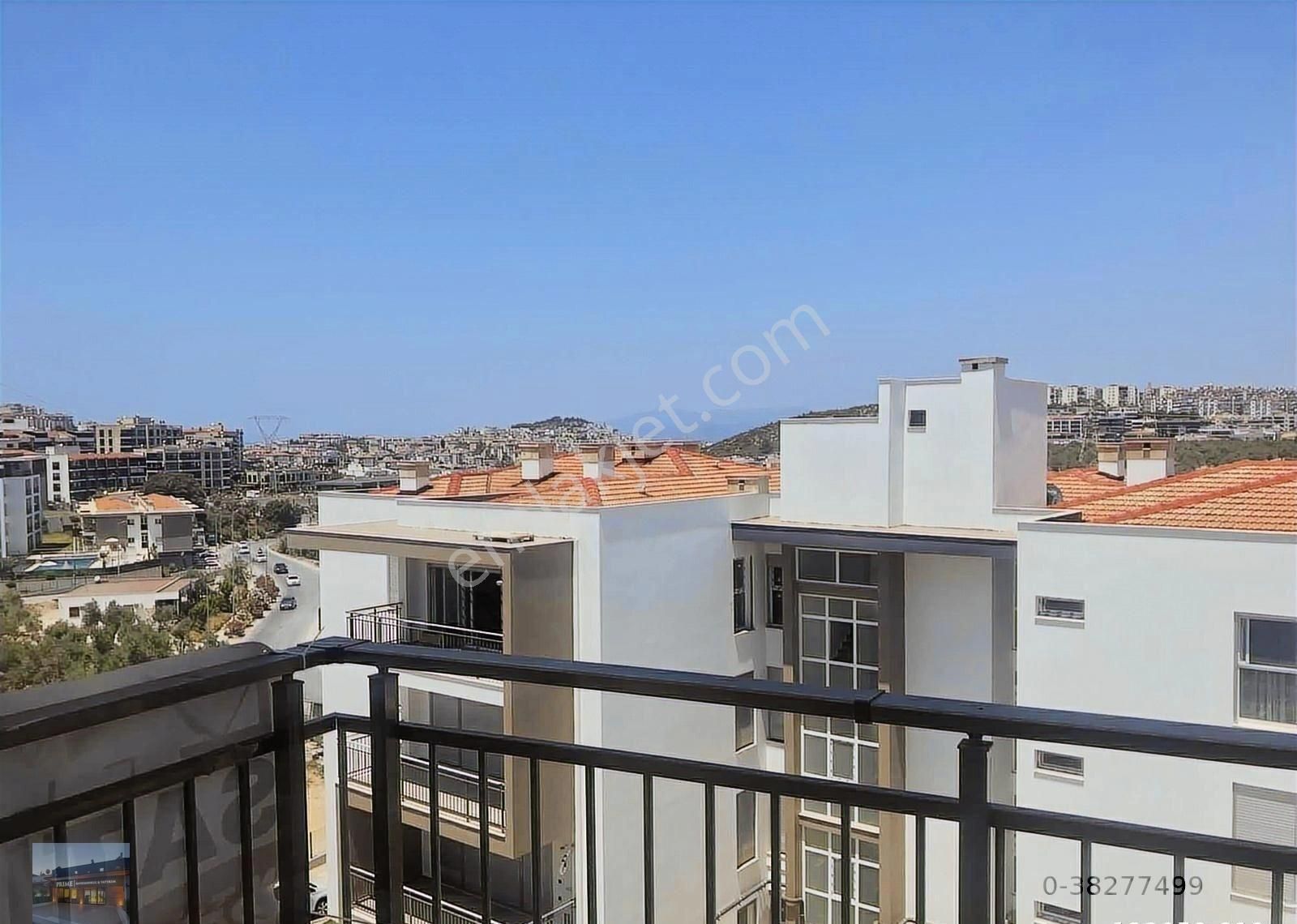 Kuşadası Nda Deniz Manzaralı Sıfır Havuzlu 3+1 Daire - Görsel 4