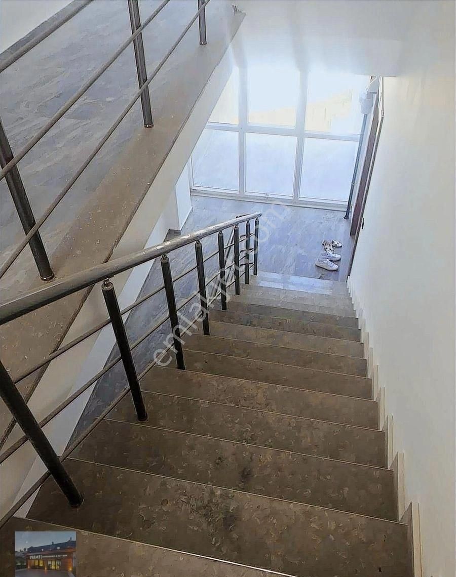 Kuşadası Nda Deniz Manzaralı Sıfır Havuzlu 3+1 Daire - Görsel 31