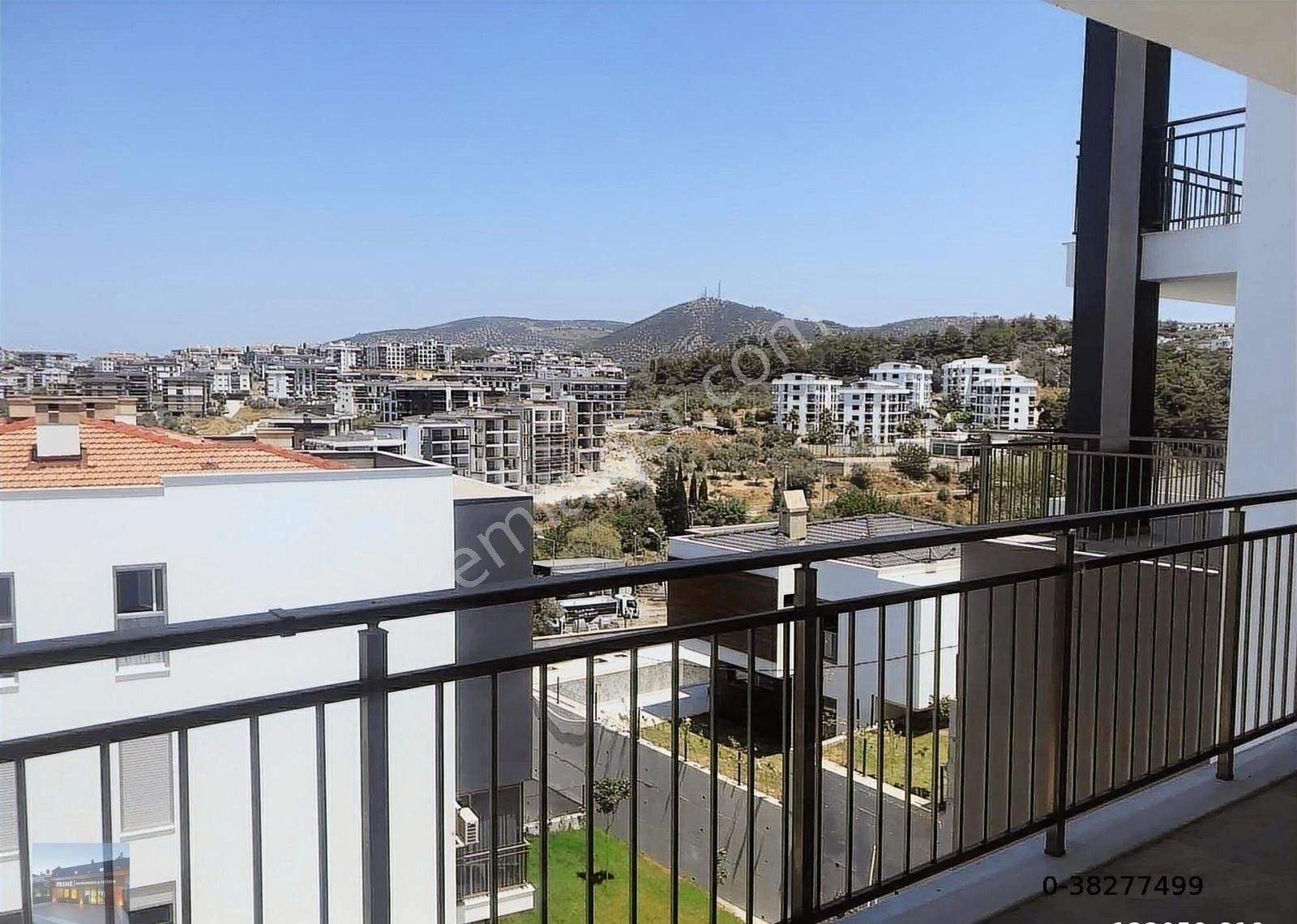 Kuşadası Nda Deniz Manzaralı Sıfır Havuzlu 3+1 Daire - Görsel 16