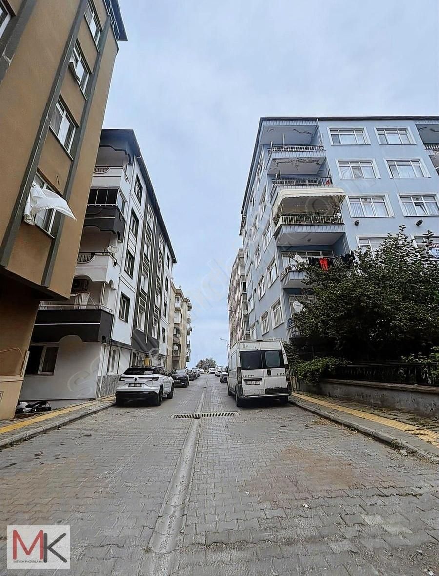 Denizevlerinde Mükemmel Konumda Satılık 3+1 Daire