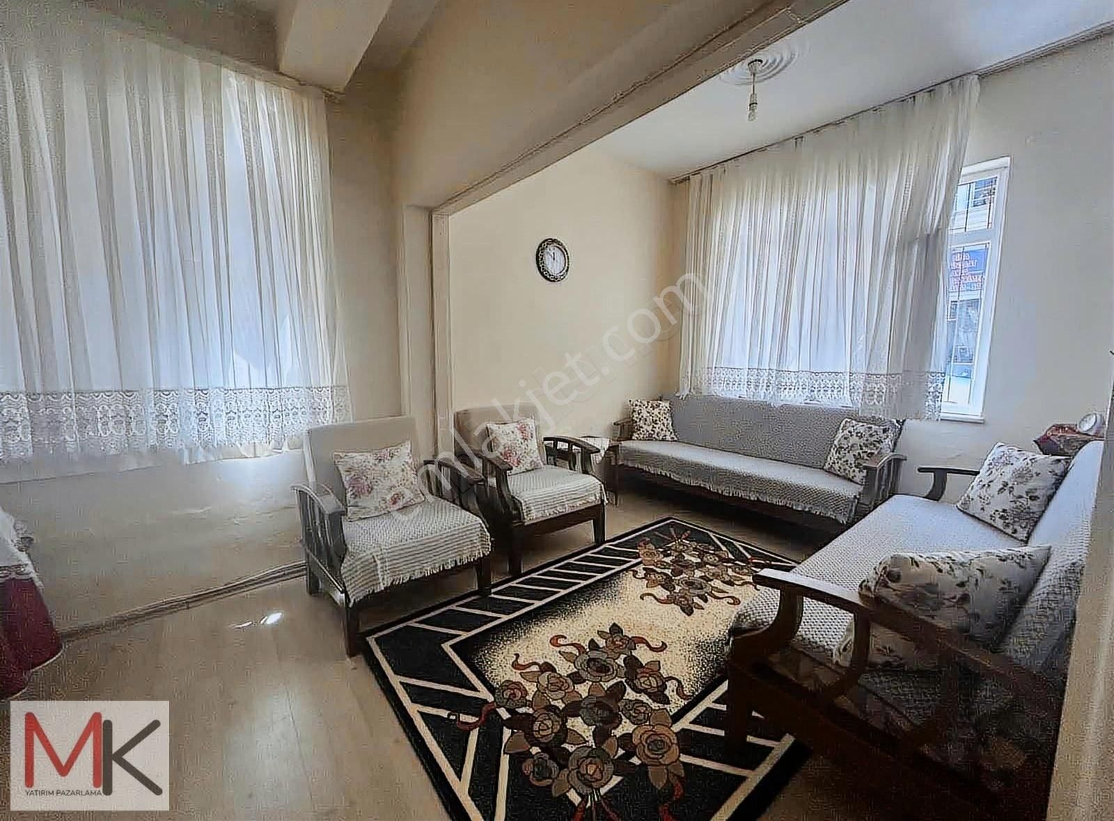 Merkezi Konumda Eşyalı Kiralık Daire