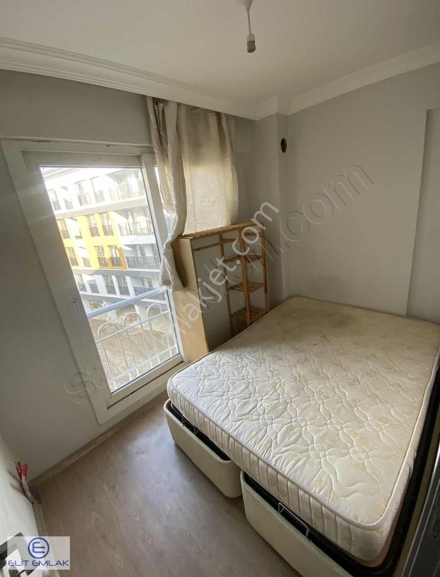Cumartesi Pazarına Yakın 1+1satılık Daire