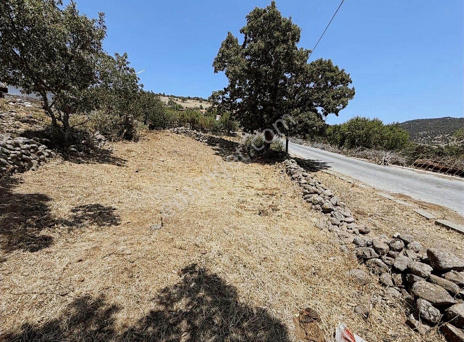 Köy İçi 2 Kat İmarlı Arsa,