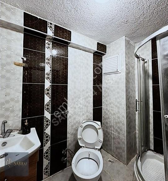 Sarraf Yapıdan Beylikdüzü Cumhuriyette Merkezi Konumda 2+1 Daire