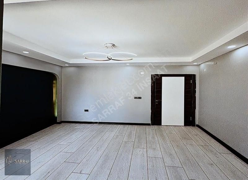Sarraf Yapıdan Beylikdüzü Cumhuriyette Merkezi Konumda 2+1 Daire - Görsel 2