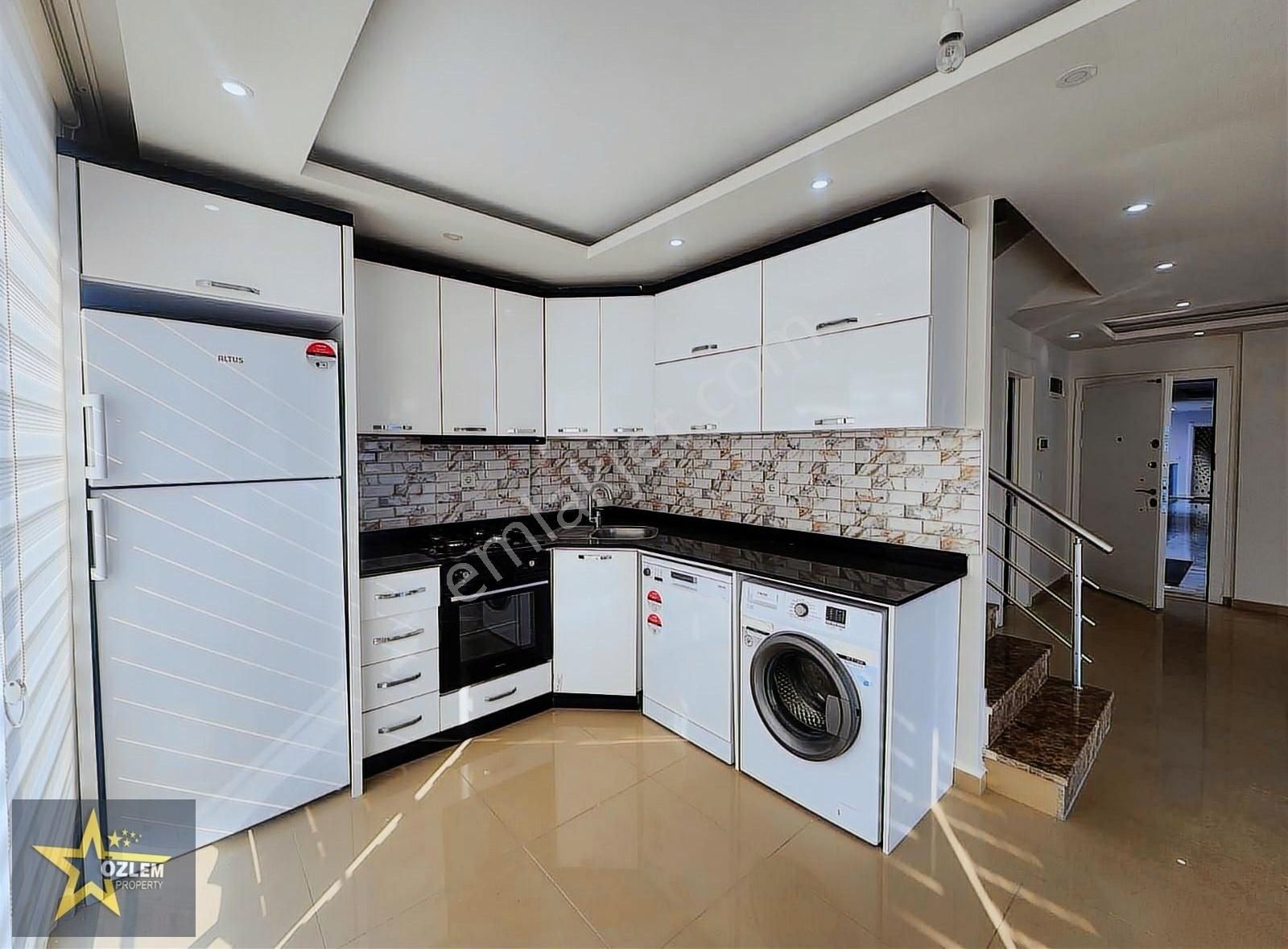 Alanya Mahmutlar'da Acil 2+1 Eşyalı Satılık Daıre - Görsel 19