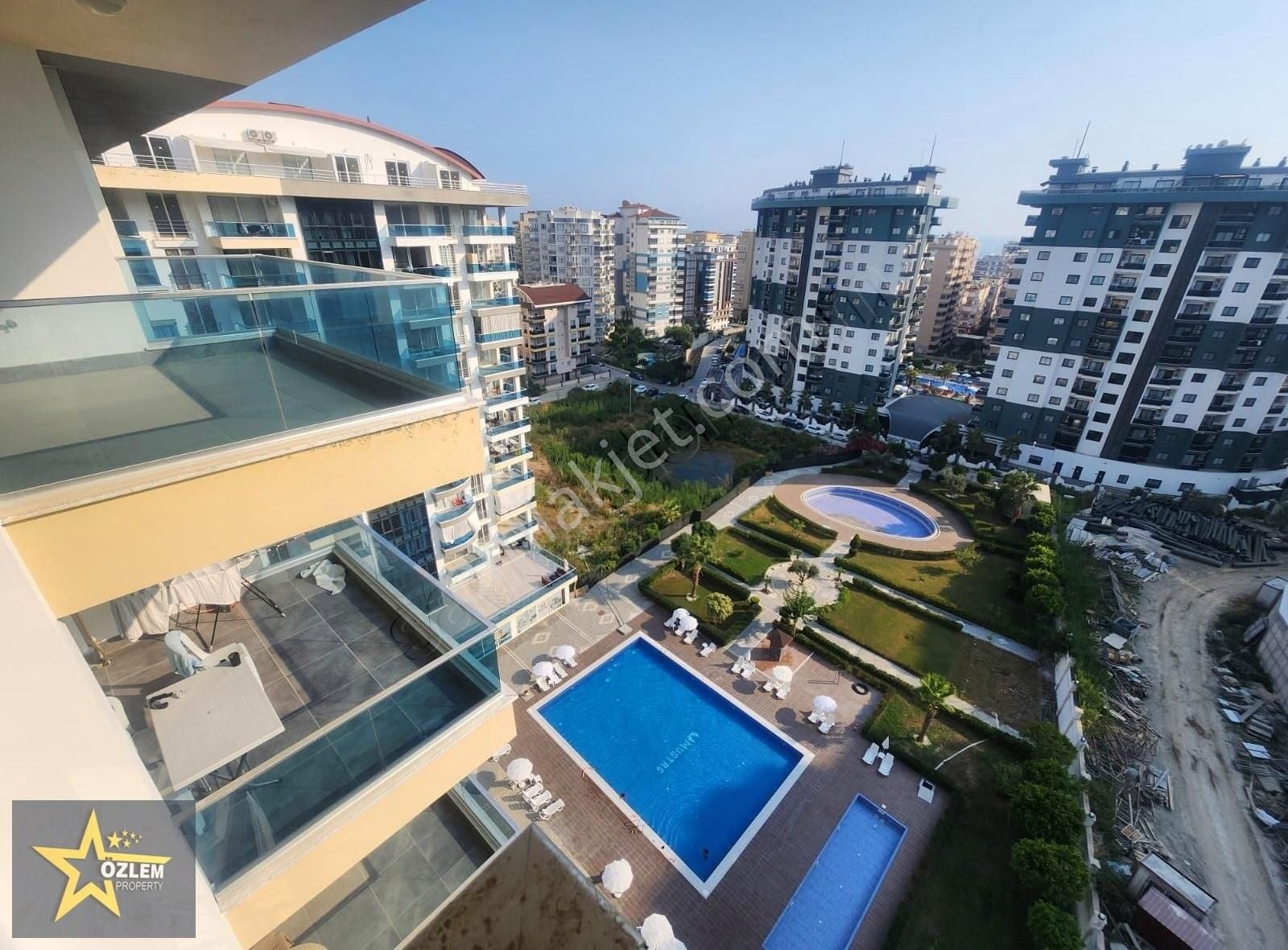 Alanya Mahmutlar'da Acil 2+1 Eşyalı Satılık Daıre - Görsel 35