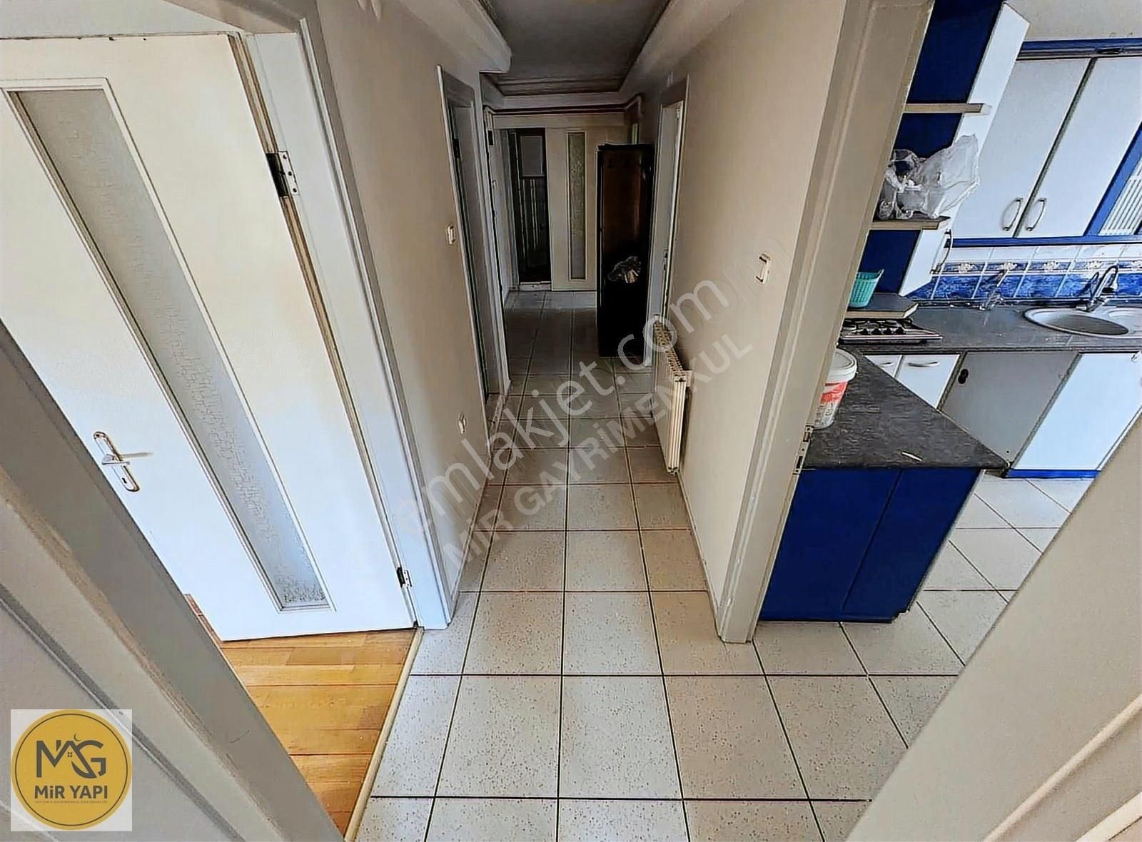 Mir,den 3+1,şirinyer Forbest Caddesine Yakın Şehrin Merkezinde - Görsel 13