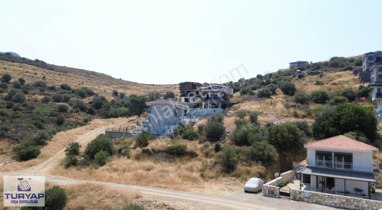 Turyap'tan Satılık Yenifoça Merkez'de 250 M2 Villa Arsası - Görsel 3