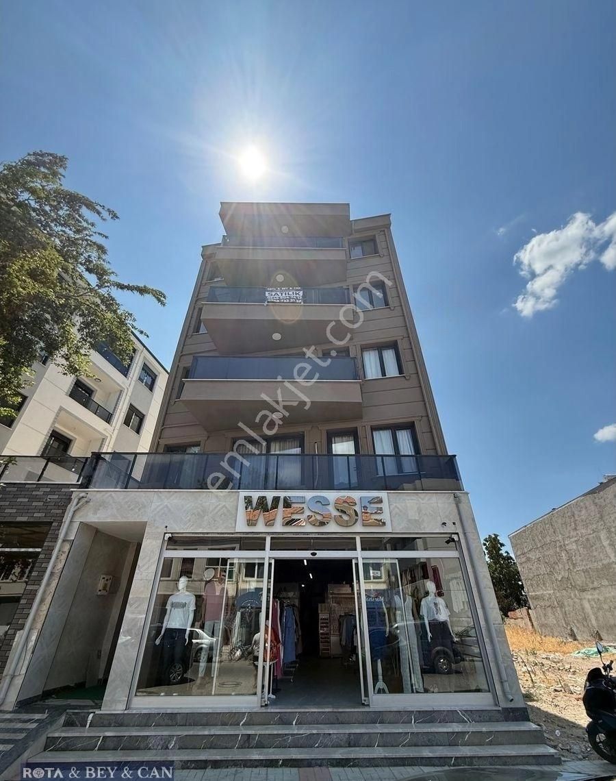 Rota’dan | Ana Cadde Üzerinde | Sıfır | Ara Kat 2+1 Daire