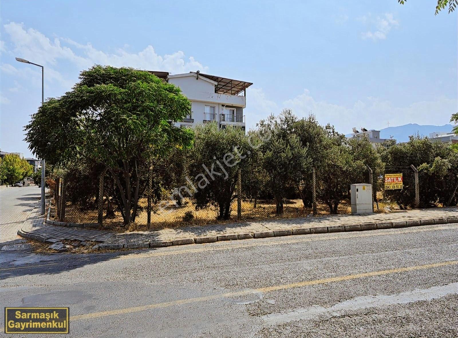Davutlar"da 9 Daire Ve İki Dükkan Olan Satılık Arsa - Görsel 2