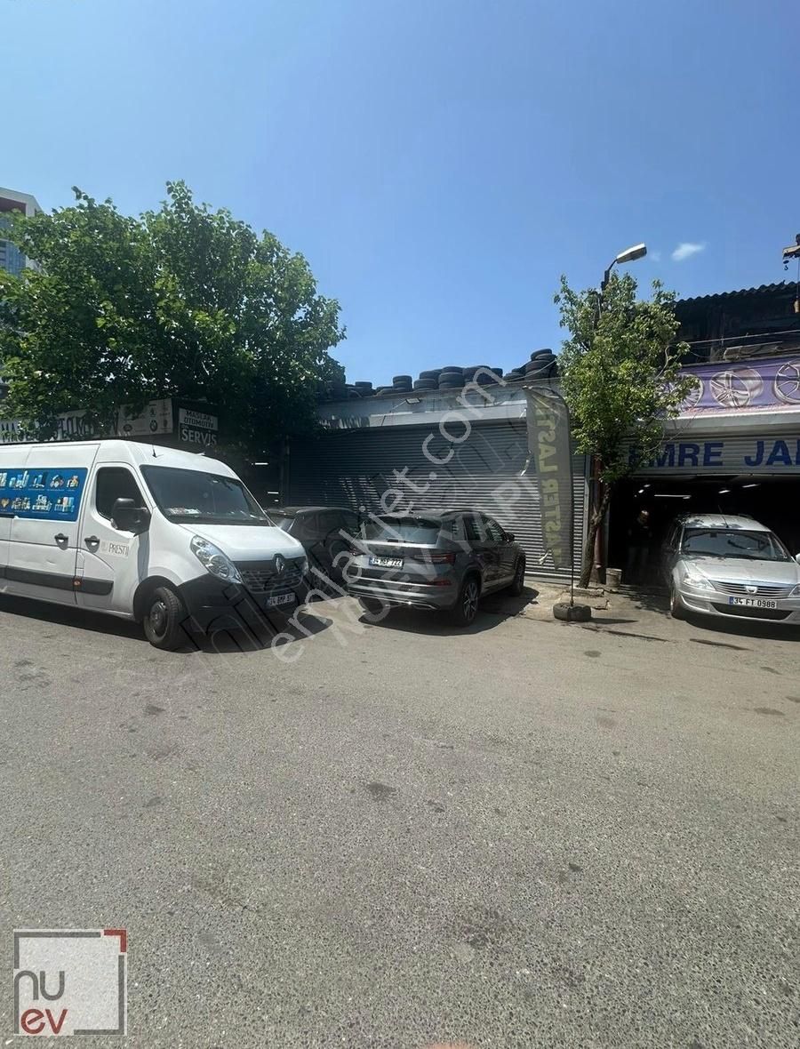 Maslak Atatürk Oto Sanayi 1 Kısım Satılık Dükkan-nuev
