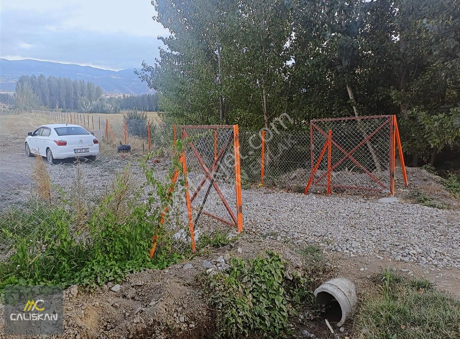 Emirseyit'te Satılık 2140 M2 Tarla Ve İçerisinde 42 M2 Bahçe Evi - Görsel 5