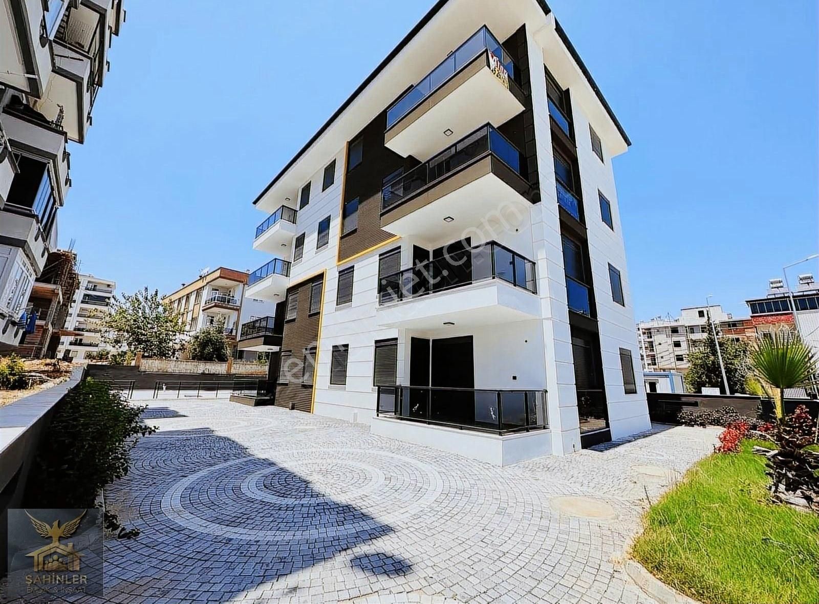 Tranvaya 100m Havuzlu İskanlı Asansörlü Lüx 2+1 Daire