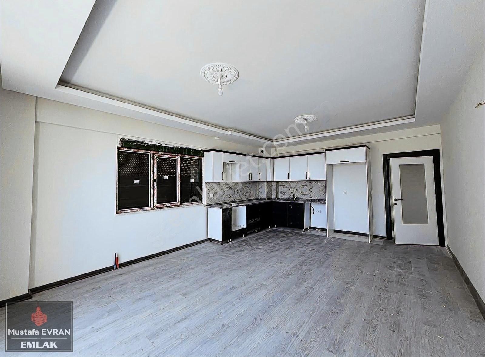 Deniz Manzaralı / 2+1 Sıfır Daire / Havuzlu Site İçinde