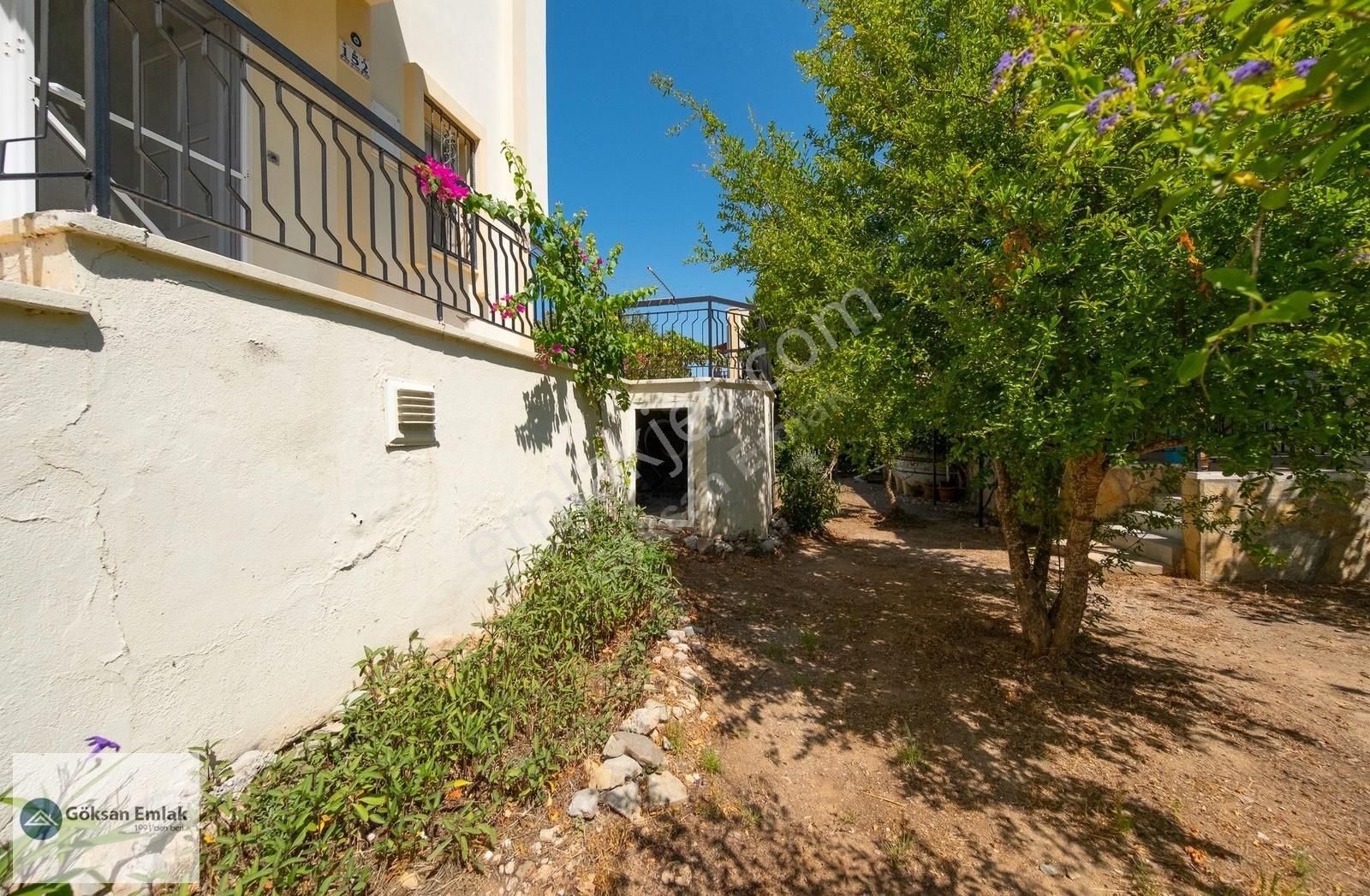 Havuzlu Sitede Geniş Bahçeli 4+1 Villa - Görsel 21