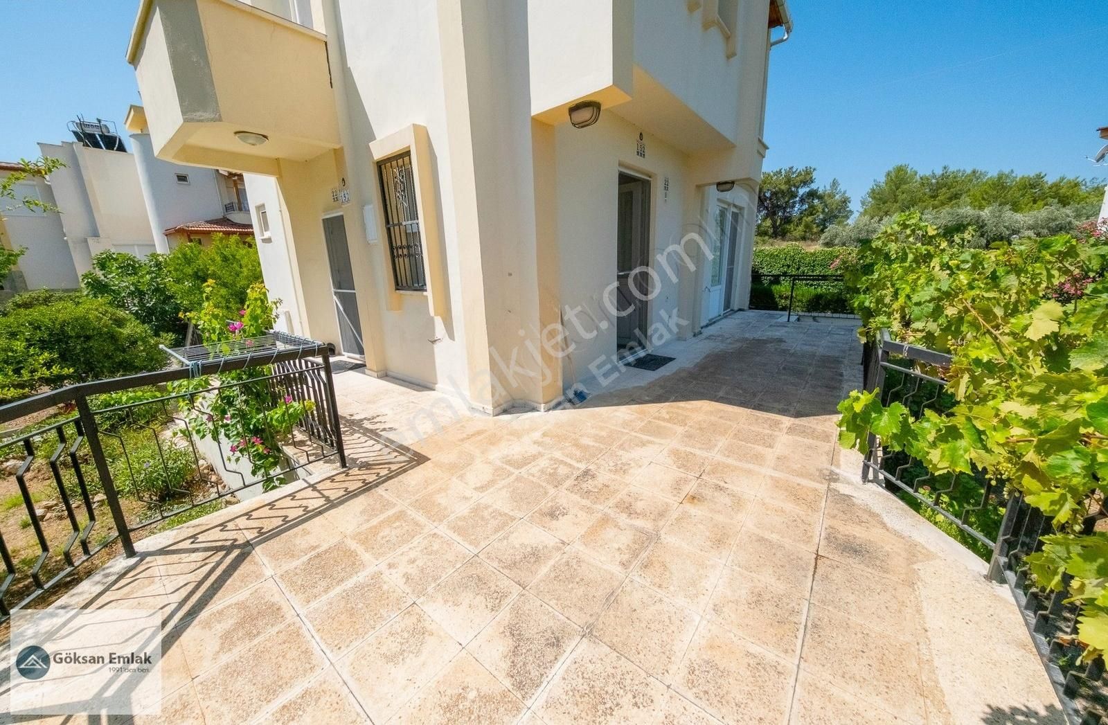 Havuzlu Sitede Geniş Bahçeli 4+1 Villa - Görsel 26