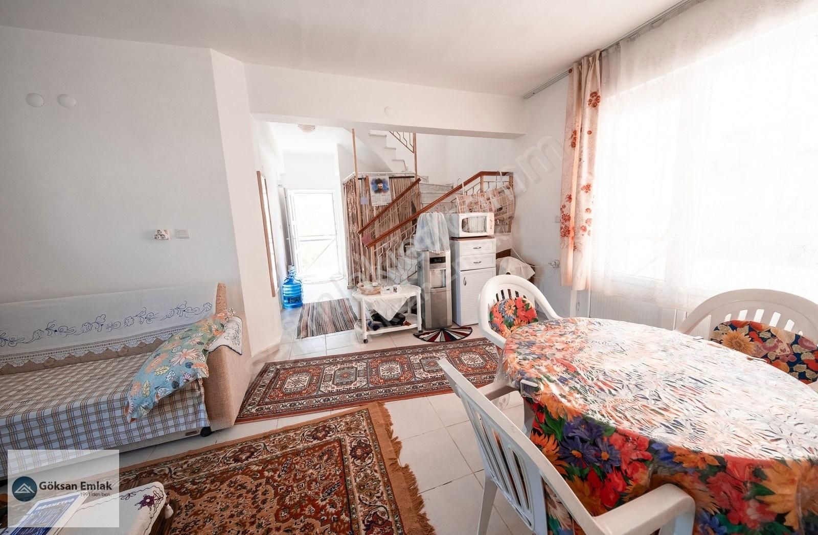 Havuzlu Sitede Geniş Bahçeli 4+1 Villa - Görsel 3