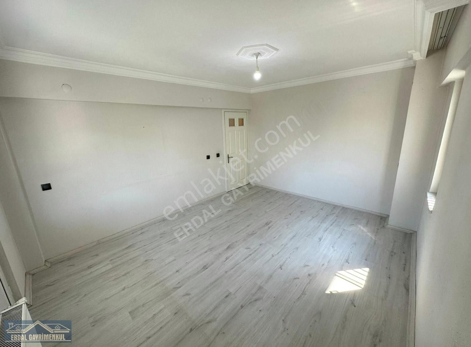 Kınıklı Ana Yol Üzerinde 180 M2 3+1 Daire - Görsel 9