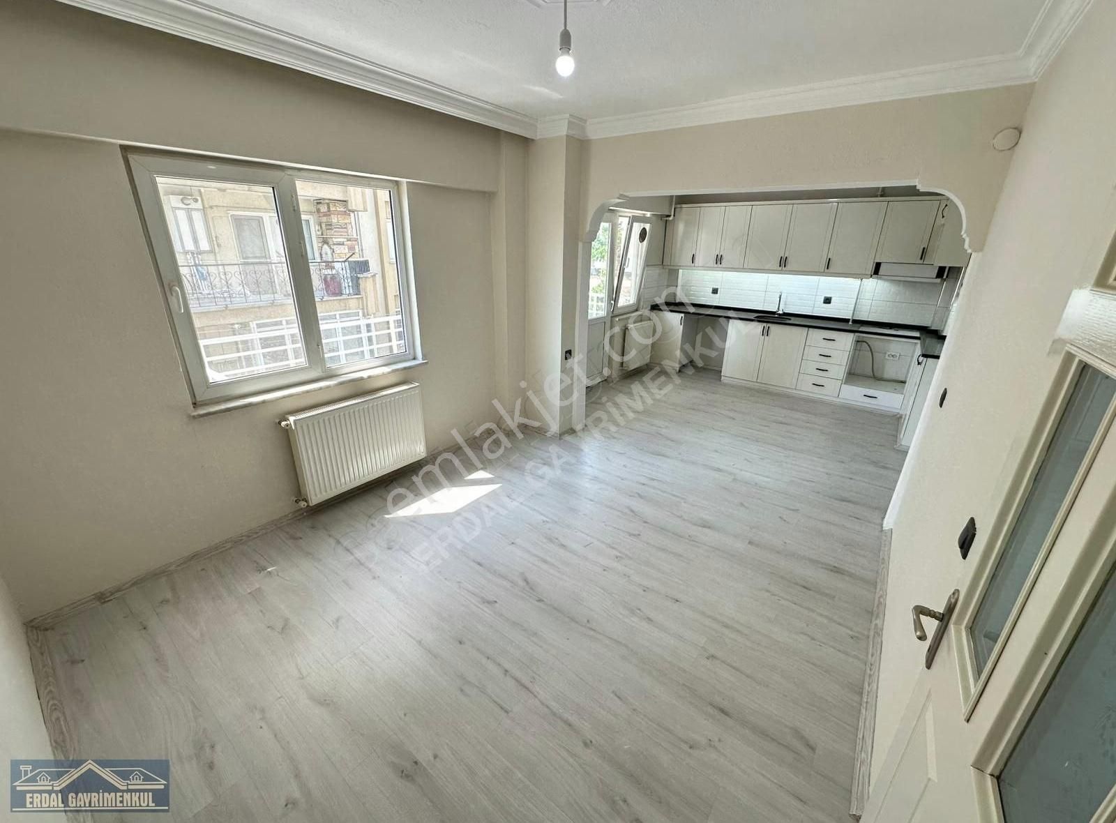 Kınıklı Ana Yol Üzerinde 180 M2 3+1 Daire - Görsel 13