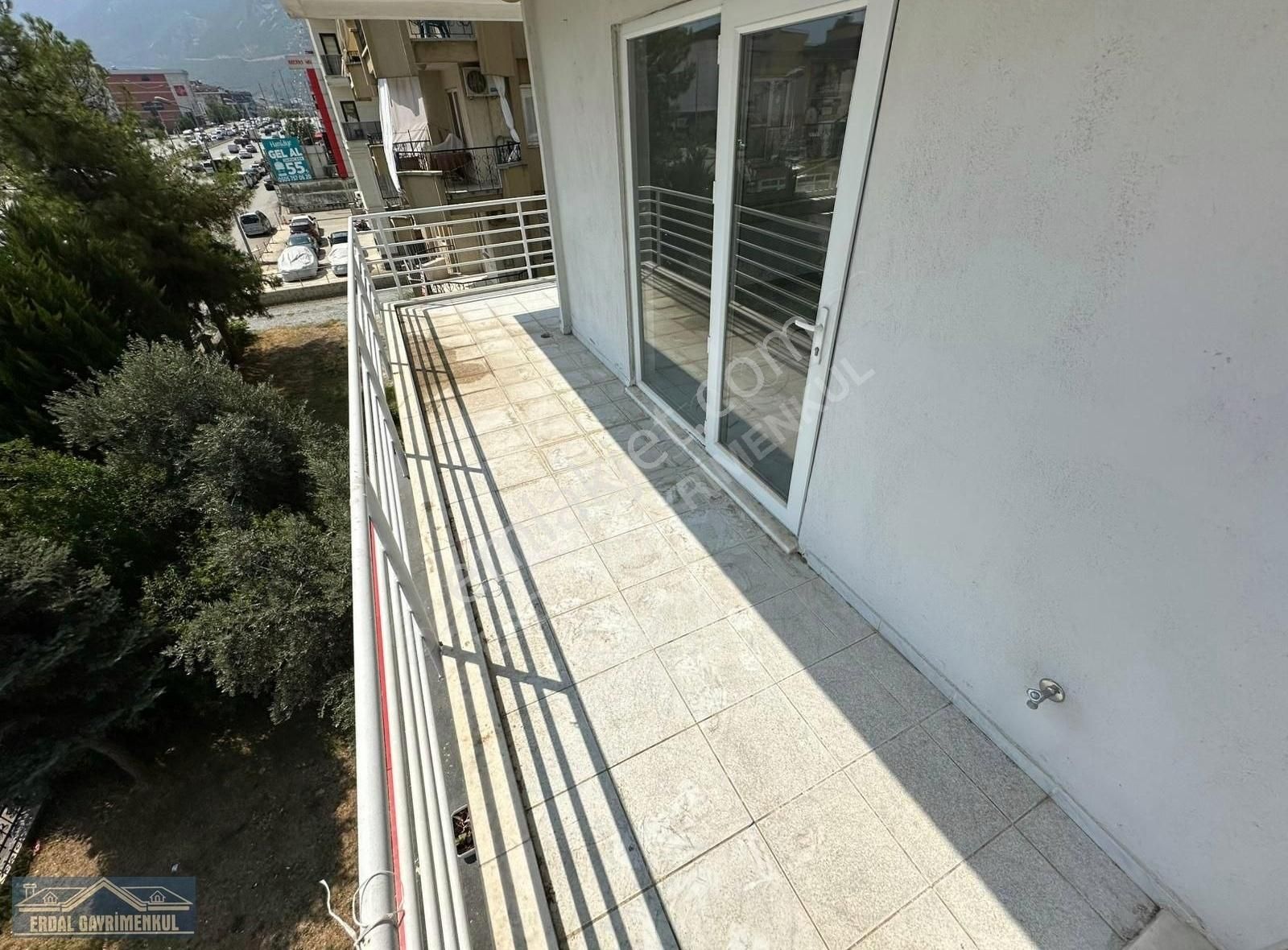 Kınıklı Ana Yol Üzerinde 180 M2 3+1 Daire - Görsel 18