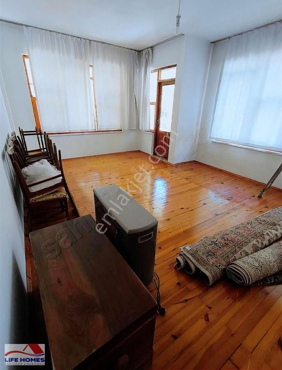 Alanya Cumhuriyet Mh.satılık 3+1 Daire 140 M2