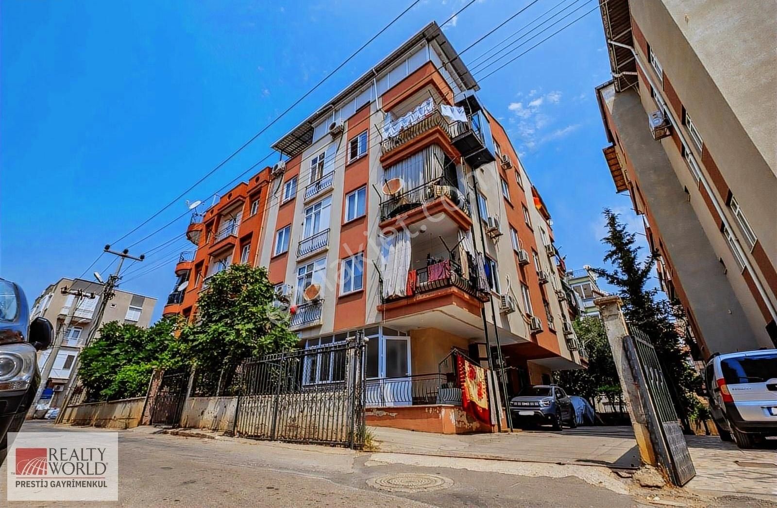 Kuzeyyaka Ayrı Mutfaklı Doğalgaz Kapıda Birinci Kat 2+1