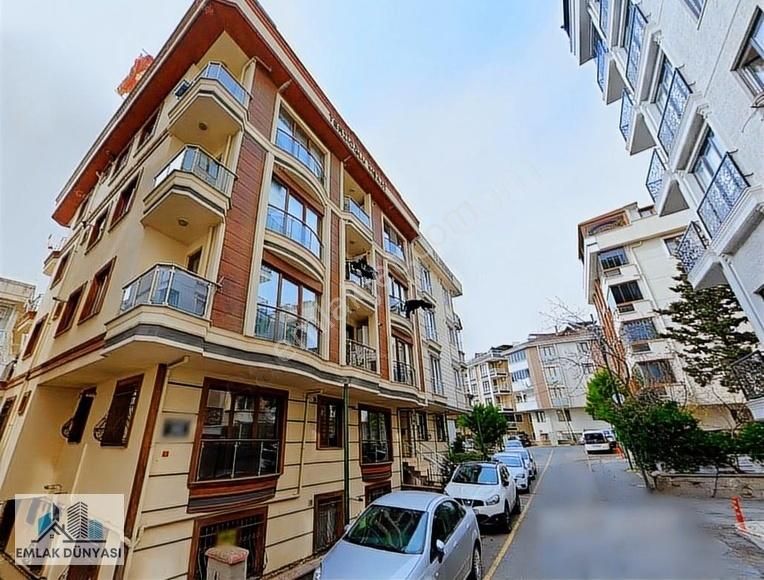 Emlak Dünyası Satılık Giriş Katın'da Metroya Yakın 1+1 Daire