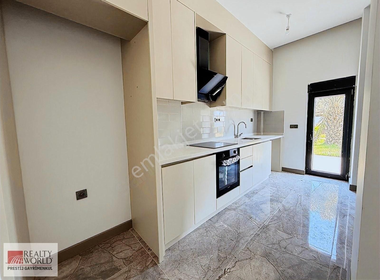 Antalya Altıntaş'ta Villa Tipi Satılık 2+1 Dublex Bahçe Katı